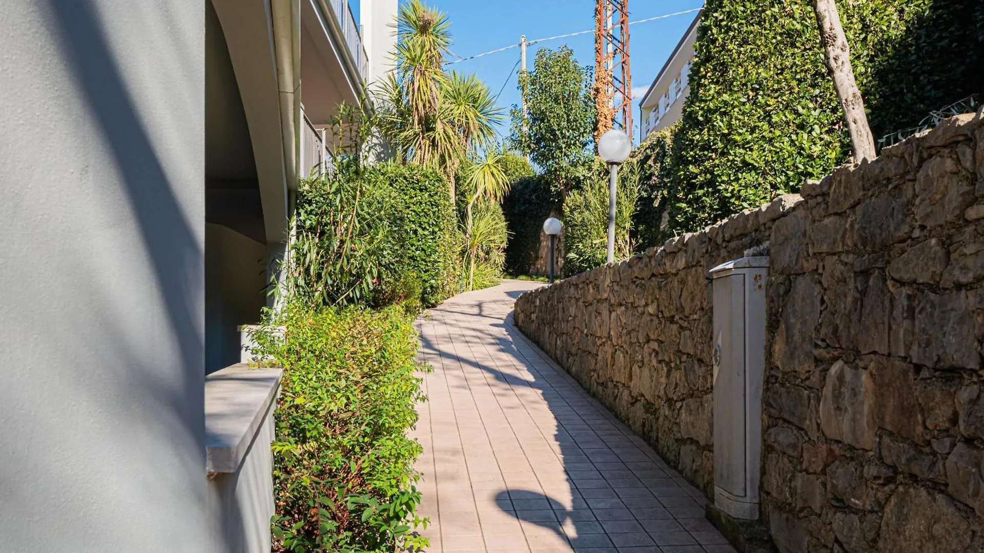 Susan S House Malcesine 0*,  Italy
